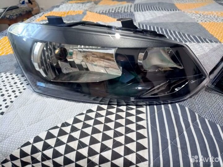 Фара левая и правая Фольксваген Поло 5 одна лампа