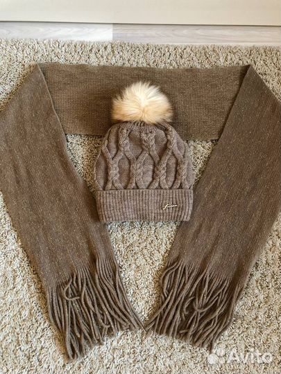 Комплект шапка и шарф женский