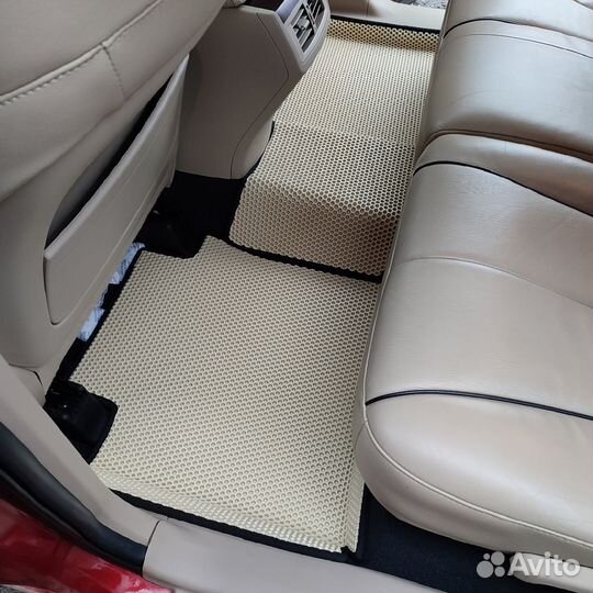 EVA коврики на Toyota Venza с бортами