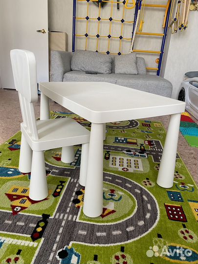 Детский стол и стул IKEA