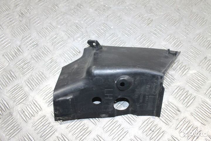 Накладка левого фонаря Ford Kuga 1 2008-2013