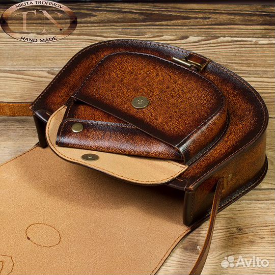 Женская кожаная сумка-седло ручной работы