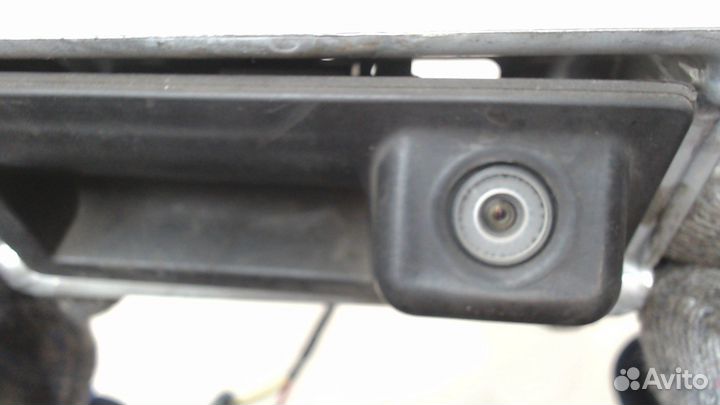 Кнопка багажника Volkswagen Touareg, 2011