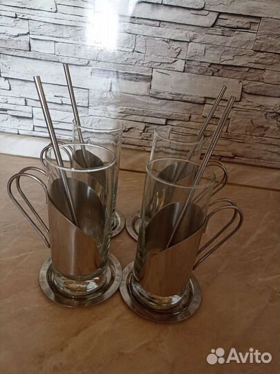 Набор стаканов в подстаканниках