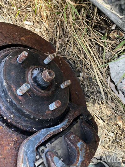 Подвеска передняя левая NX200,300, RAV4 40