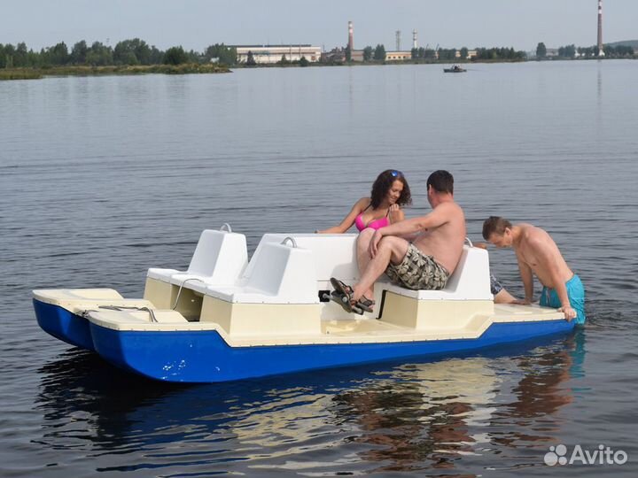 Четырёхместный водный велосипед Вело 4К