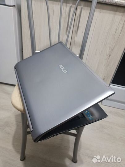 Ноутбук Asus / i5-2450M / GT 630M / 4GB / 750GB