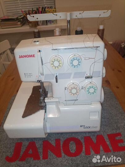 Оверлок Janome 204d