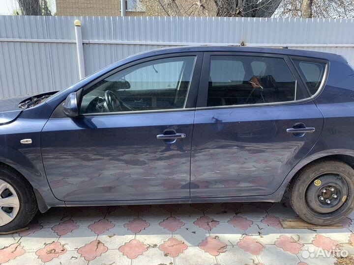 Двери левые Kia Ceed 2007-2012 Оригинал