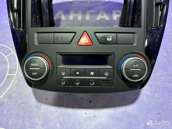 Центральная консоль Kia Ceed ED D4FB 2011