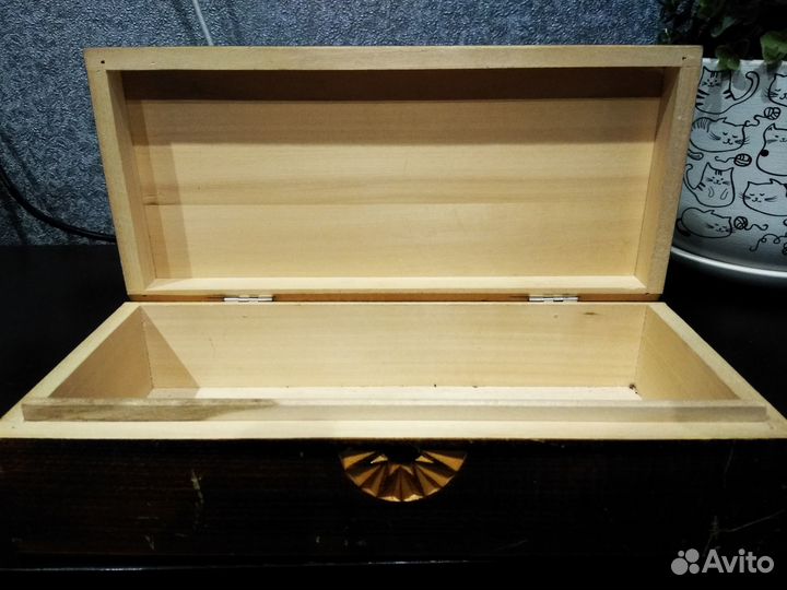 Шкатулка для украшений из дерева