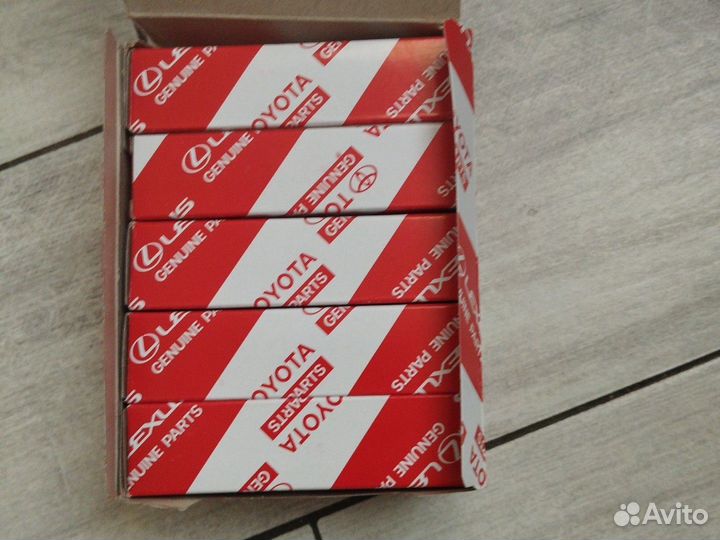 Свечи зажигания Lexus Тойота sc16hr11 Denso