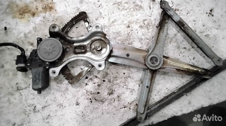 Mitsubishi l200 стеклоподьемник заднего стекла