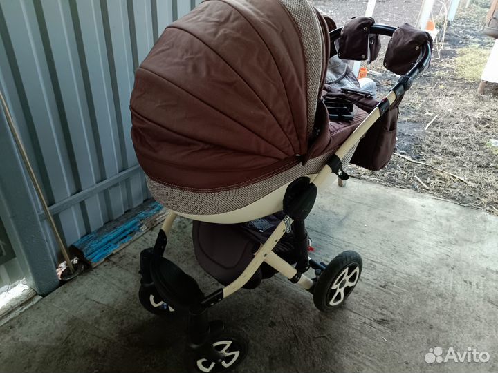 Продаю коляску 3 в 1