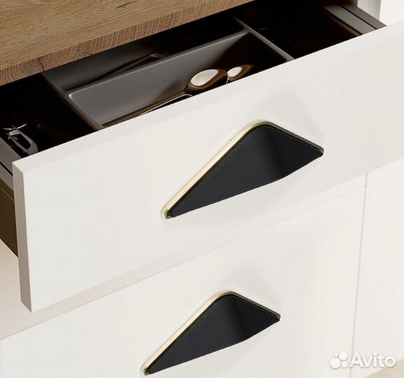 Мебельные ручки треугольные 96 мм