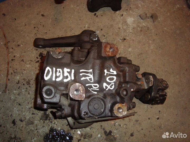 Рулевой редуктор C208 M112 A2024610701