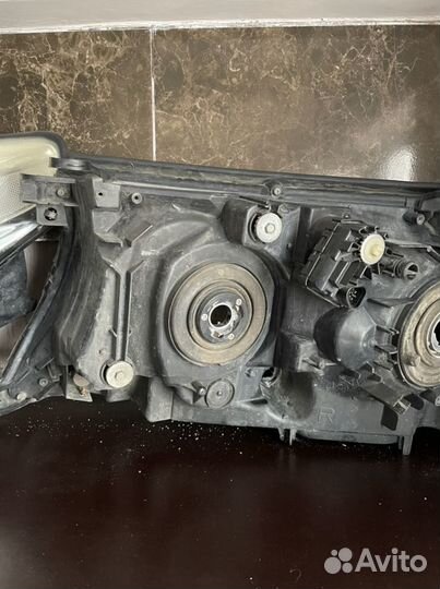 Фары на lend cruiser 200