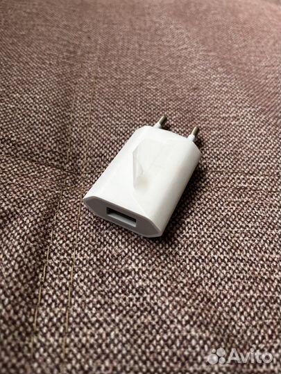 Зарядка на iPhone 5w 1А оригенал