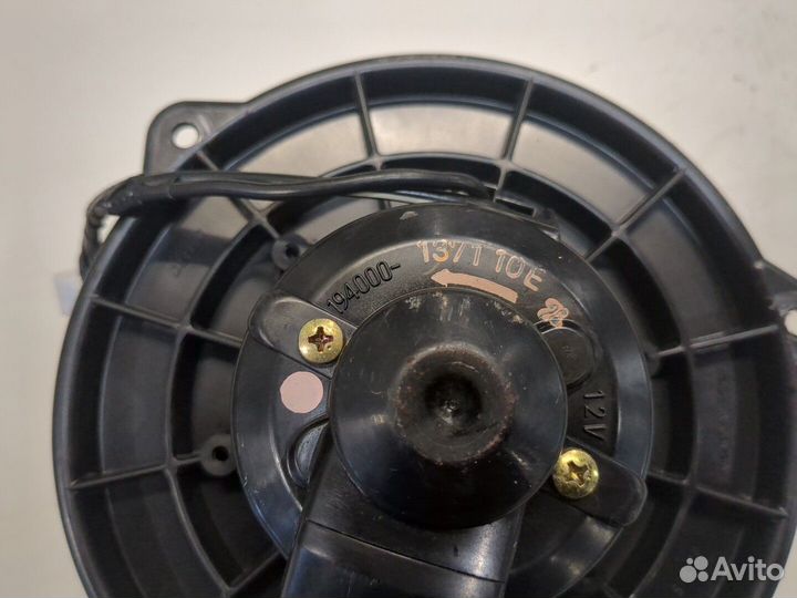 Двигатель отопителя Toyota Celica, 2004