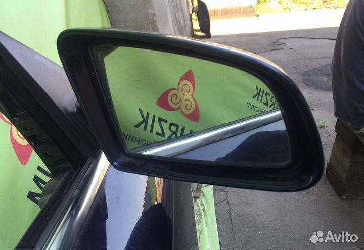 Зеркало правое Audi A6 C6 BDW 2.4 2004