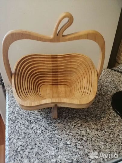 Фруктовница деревянная с фруктами искуственными