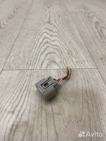 Разъем (фишка) катушки зажигания Toyota Avensis
