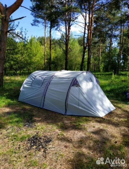 Палатка кемпинговая 4 местная большая новая