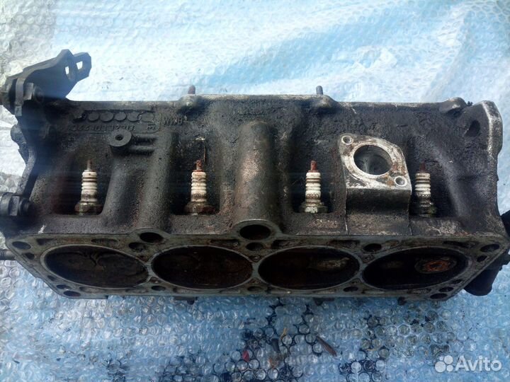 Головка блока цилиндров 044103373D