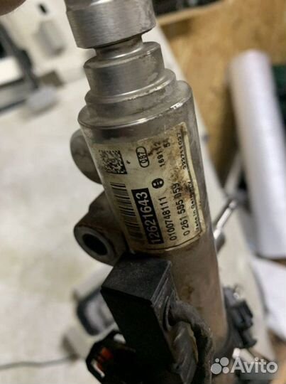 Топливная рампа Opel Insignia