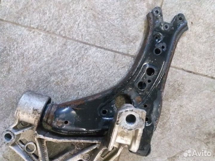 Рычаг передний Skoda Fabia 2005