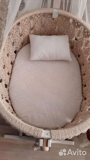 Детская кроватка,ручного плетения