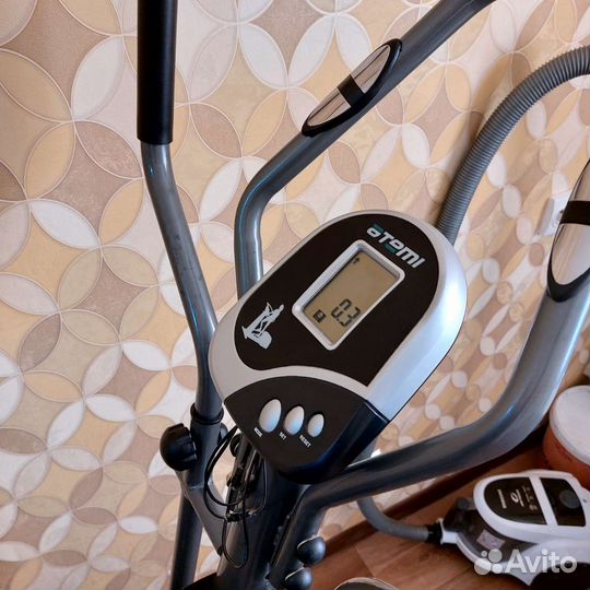 Эллиптический тренажер atemi