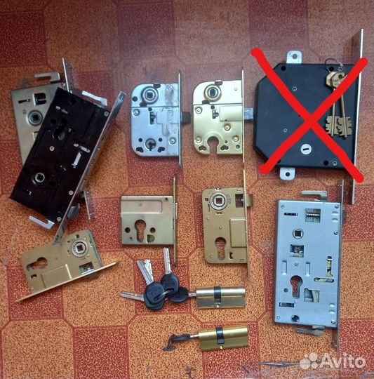 Замки врезные, петли, личины, доводчик