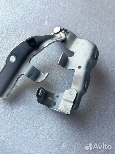 Петля капота правая Toyota Camry V50/V55 2011-2018