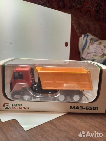 Модель грузовика 1:43