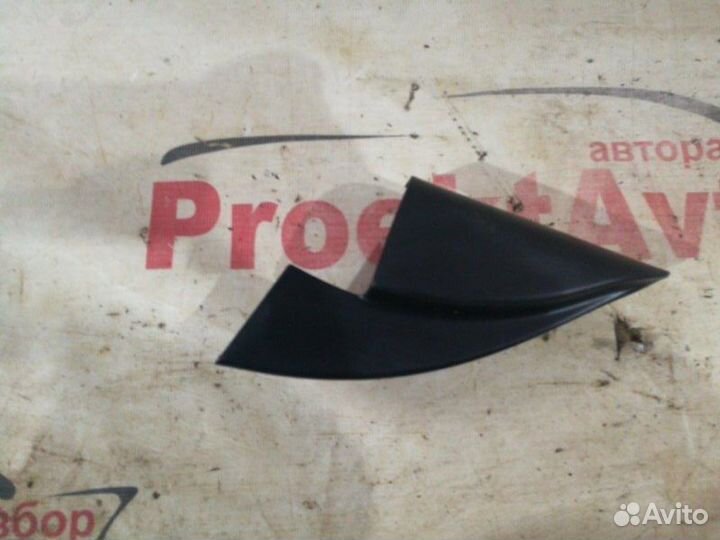 Угловая накладка стекла двери передняя левая Kia