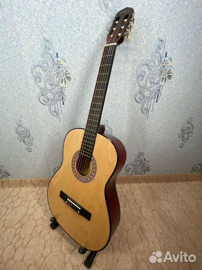 Гитара классическая, новая