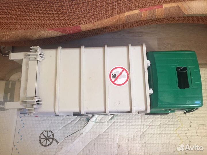 Мусоровоз bruder брудер