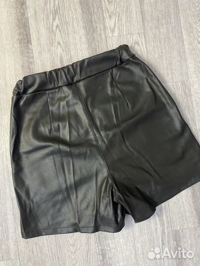 Кожаные шорты женские 42 размер