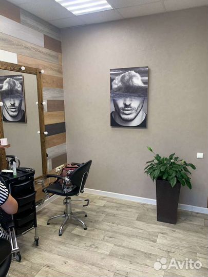 Сдам в аренду парикмахерское кресло