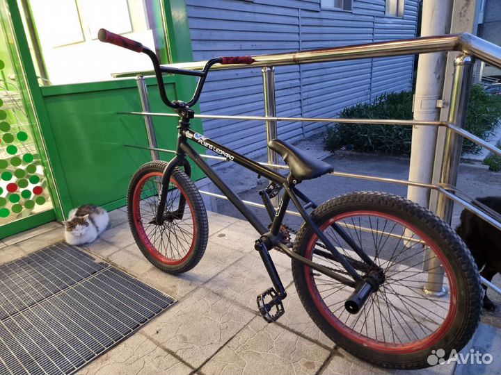 Трюковой велосипед BMX
