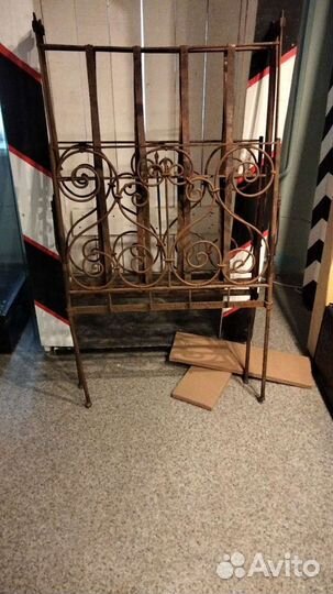 Кровать старинная, кованая, 19 век