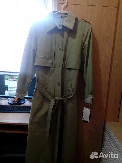 Продается плащ