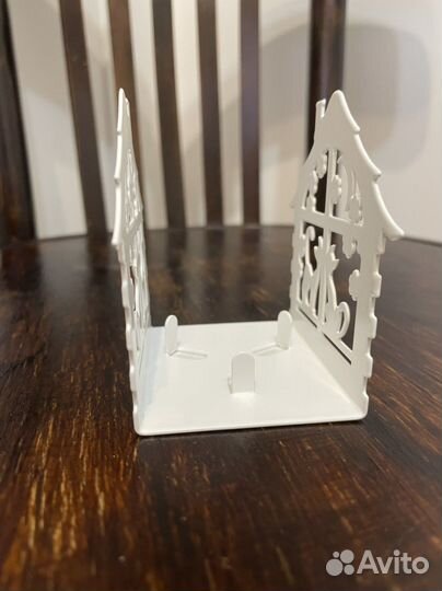 Подсвечник металлический белый