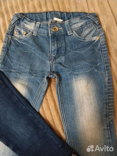 Джинсы две пары для девочки на рост 110