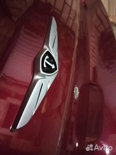 Эмблема Tiburon