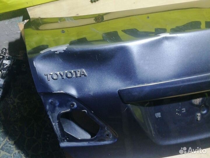 Крышка багажника toyota corolla e150