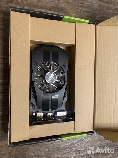 Видеокарта GTX 1050 2gb