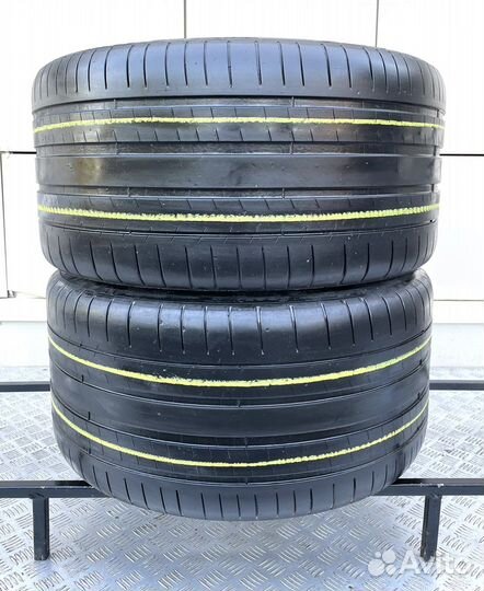 Michelin Pilot Super Sport 325/30 R21