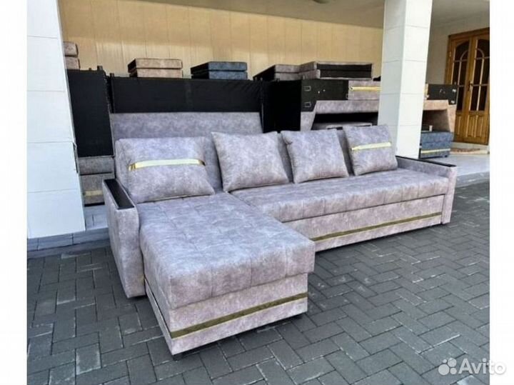 Угловой диван раскладной в наличии не б/у